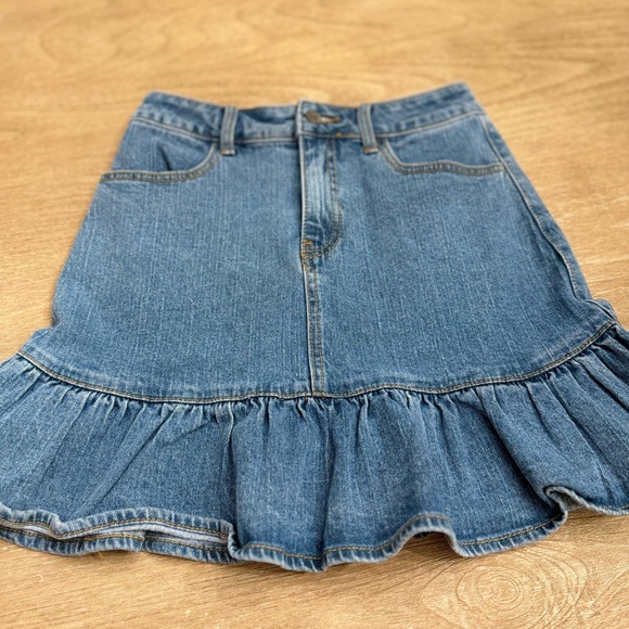 Brandy Melville Dresses & Skirts - Brandy Melville j galt ruffle denim mini skirt small